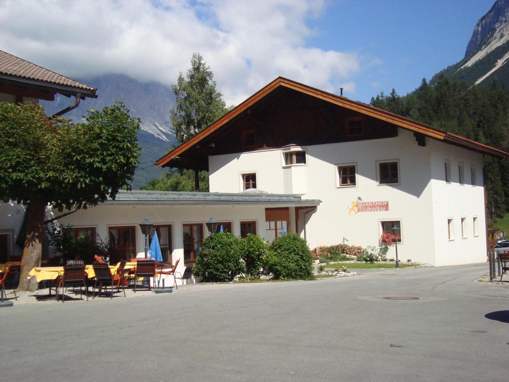 Hotel Zum Goldenen Loewen Biberwier Esterno foto